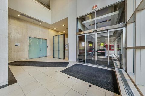 Tiny photo for 5320 N Sheridan Road #2507, Chicago, IL 60640 (MLS # 12614754)