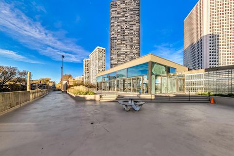 Tiny photo for 5320 N Sheridan Road #2507, Chicago, IL 60640 (MLS # 12614754)