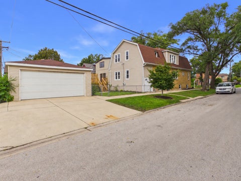 Tiny photo for 4200 N Oriole Avenue, Norridge, IL 60706 (MLS # 12753660)