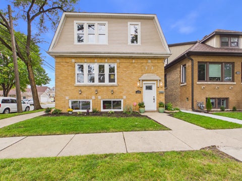 Tiny photo for 4200 N Oriole Avenue, Norridge, IL 60706 (MLS # 12753660)