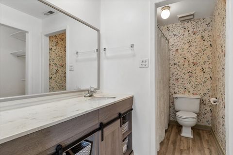 Tiny photo for 1733 Harrow Court #B, Wheaton, IL 60189 (MLS # 12572913)