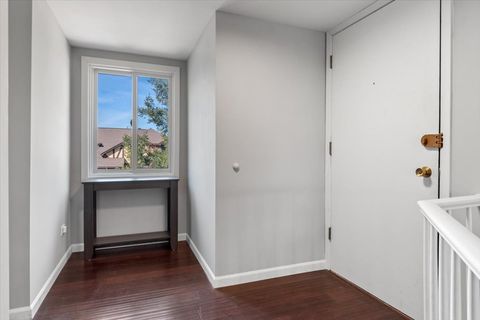 Tiny photo for 1733 Harrow Court #B, Wheaton, IL 60189 (MLS # 12572913)