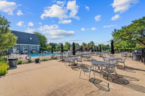 Tiny photo for 162 Greenfield Drive, Bloomingdale, IL 60108 (MLS # 12544830)