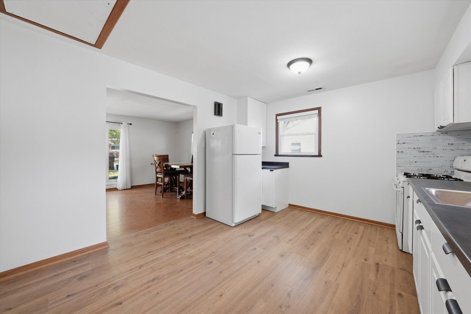422 Suwanee Street