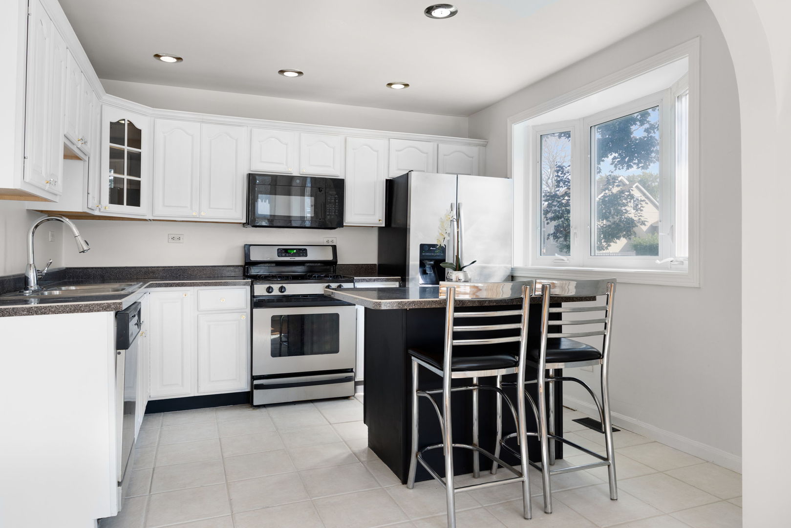 9858 Montrose Avenue