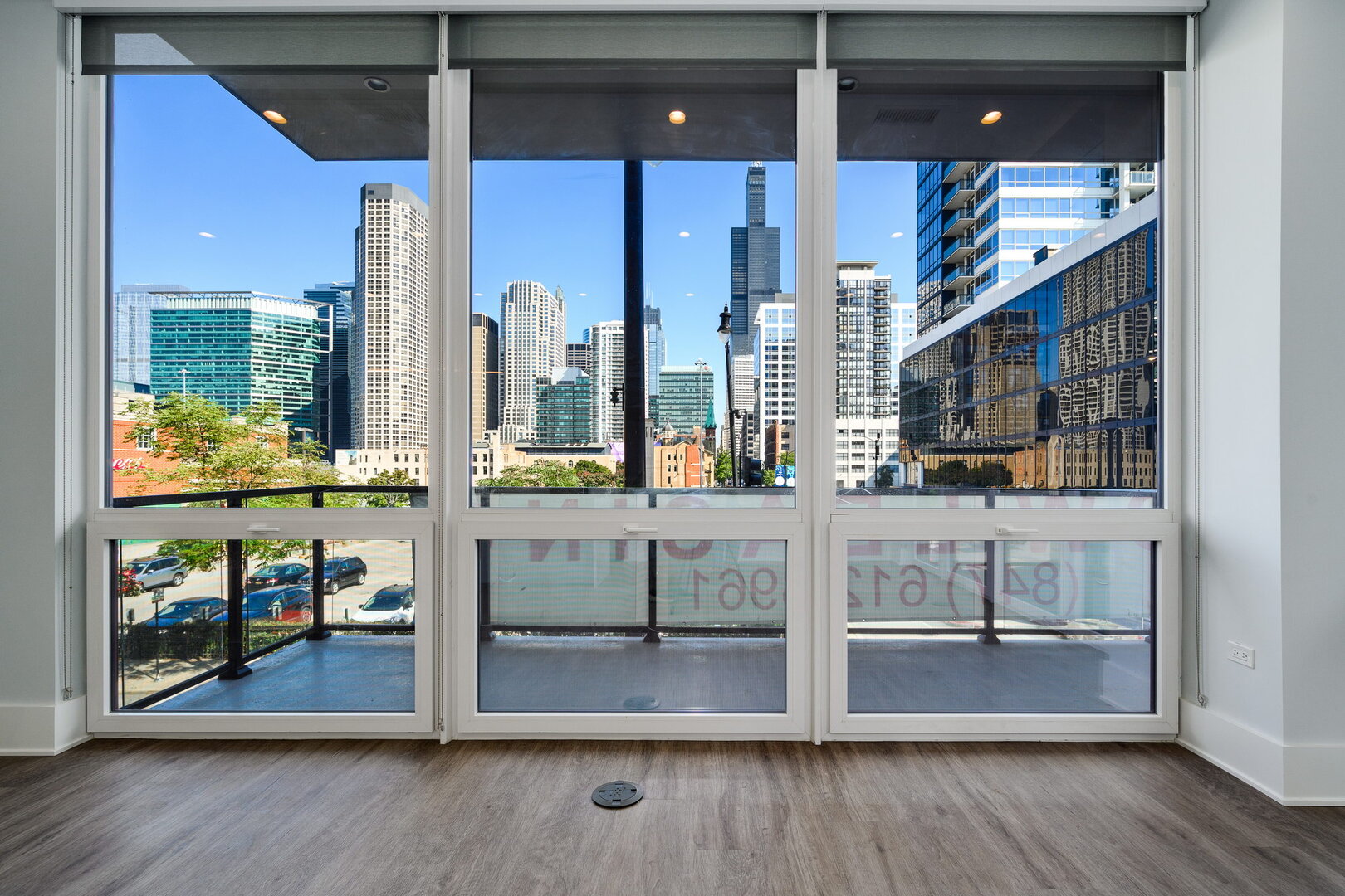 812 W Adams Street 200