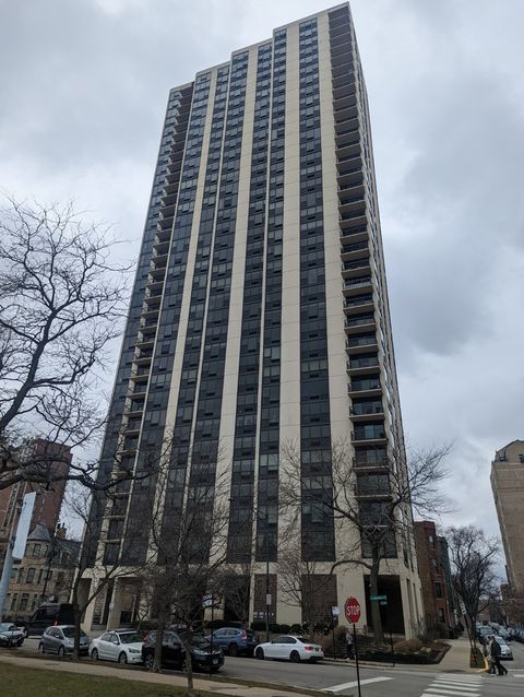 2500 N Lakeview Avenue 303 Chicago IL 60614