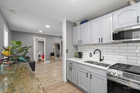 Tiny photo for 268 N Gifford Street, Elgin, IL 60120 (MLS # 12552351)