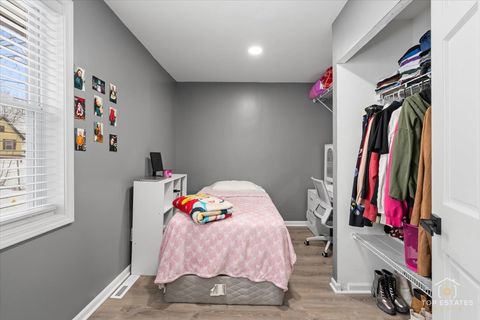 Tiny photo for 268 N Gifford Street, Elgin, IL 60120 (MLS # 12552351)