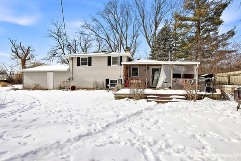 Tiny photo for 8 E Rollins Road, Round Lake Beach, IL 60073 (MLS # 12707862)