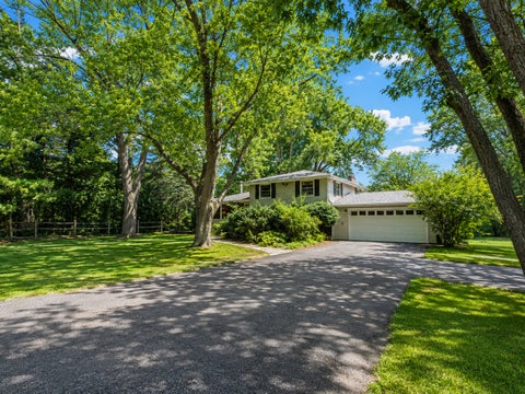 Tiny photo for 8 E Rollins Road, Round Lake Beach, IL 60073 (MLS # 12707862)