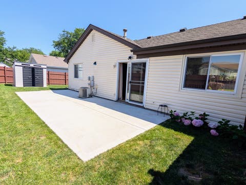 Tiny photo for 1 Oak Meadow Court, Streamwood, IL 60107 (MLS # 12705376)