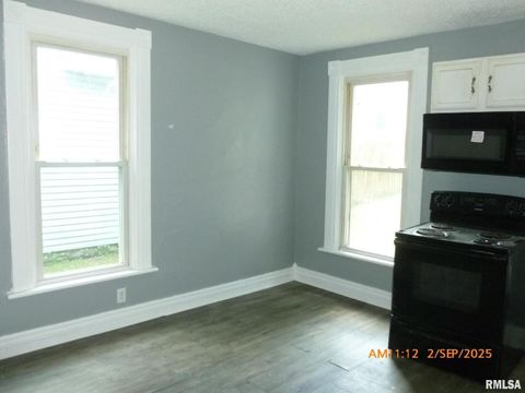 Tiny photo for 752 17TH Avenue, East Moline, IL 61244 (MLS # QC4267730)