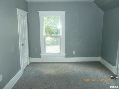 Tiny photo for 752 17TH Avenue, East Moline, IL 61244 (MLS # QC4267730)