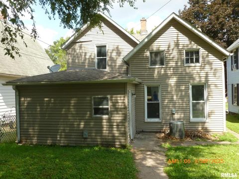 Tiny photo for 752 17TH Avenue, East Moline, IL 61244 (MLS # QC4267730)