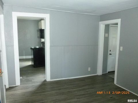 Tiny photo for 752 17TH Avenue, East Moline, IL 61244 (MLS # QC4267730)