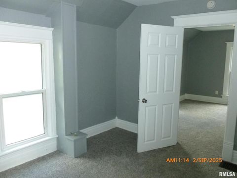 Tiny photo for 752 17TH Avenue, East Moline, IL 61244 (MLS # QC4267730)