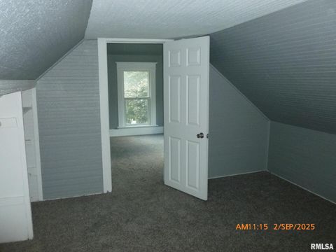 Tiny photo for 752 17TH Avenue, East Moline, IL 61244 (MLS # QC4267730)