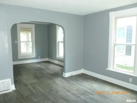 Tiny photo for 752 17TH Avenue, East Moline, IL 61244 (MLS # QC4267730)