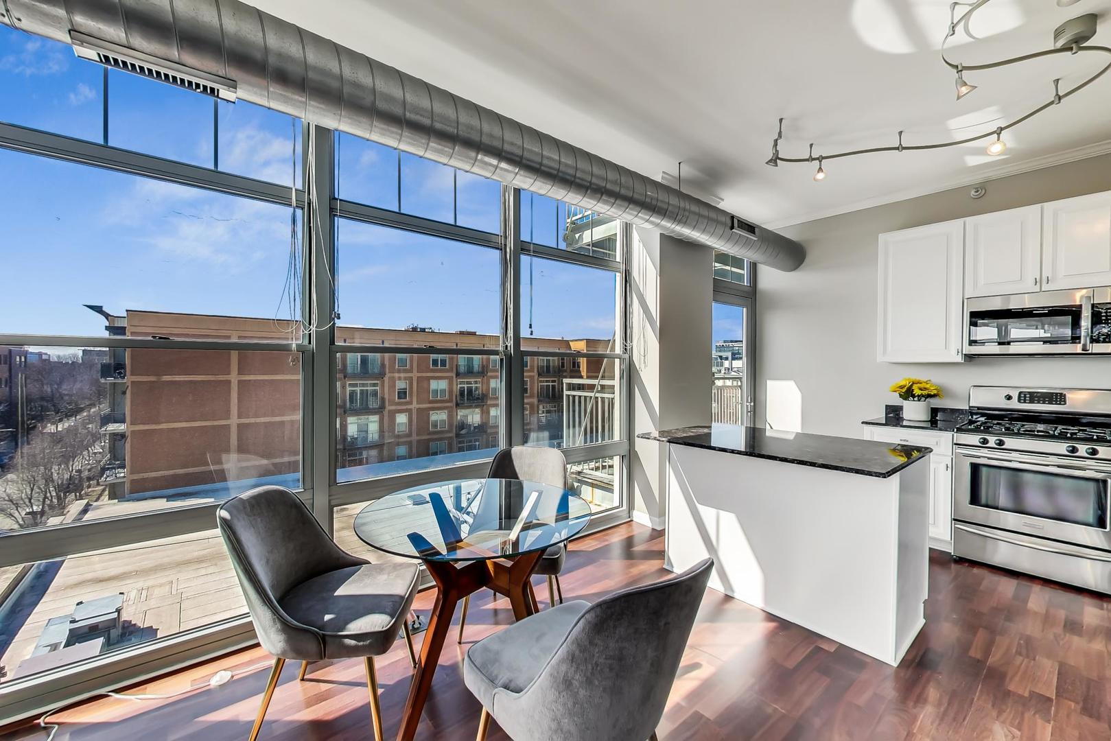 1200 W Monroe Street 511