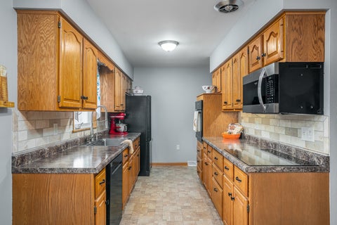 Tiny photo for 1923 Glenn Street, Bettendorf, IA 52722 (MLS # 12759308)