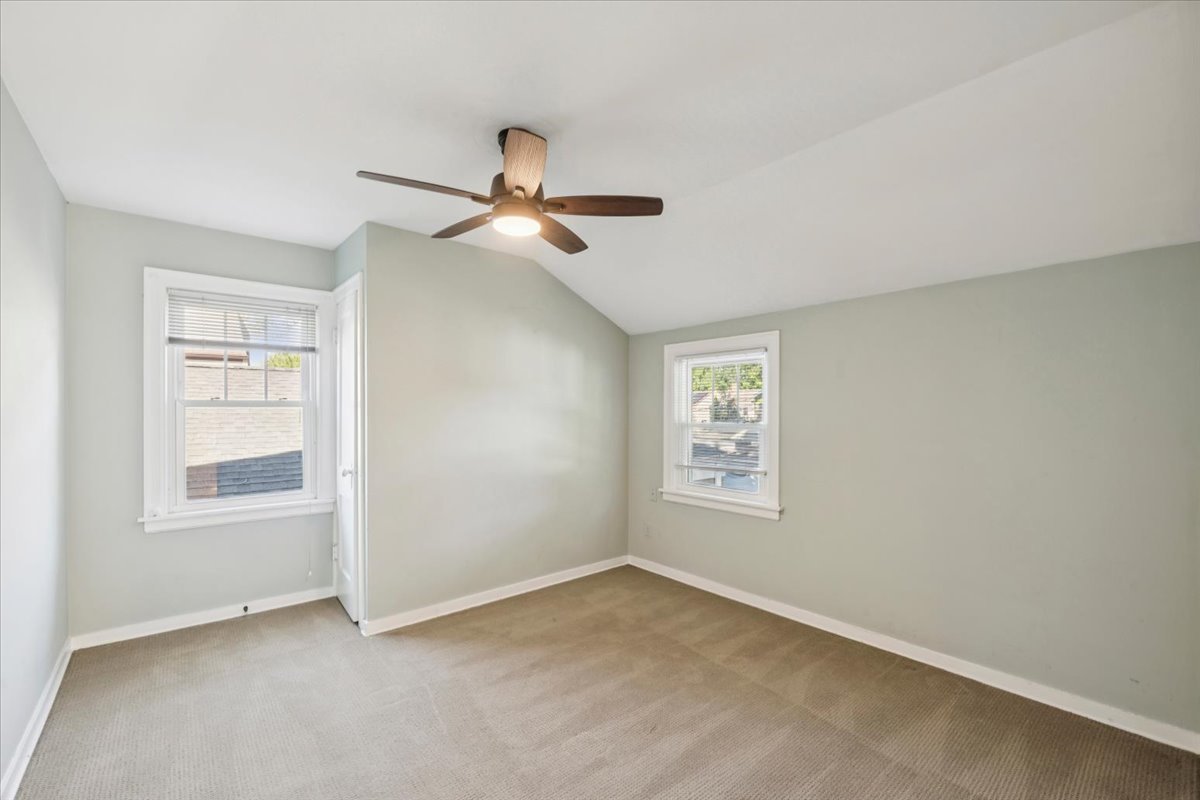 Evanston, Illinois 60202, United States, 3 Bedrooms Bedrooms, ,1 BathroomBathrooms,Residential,Active,223073