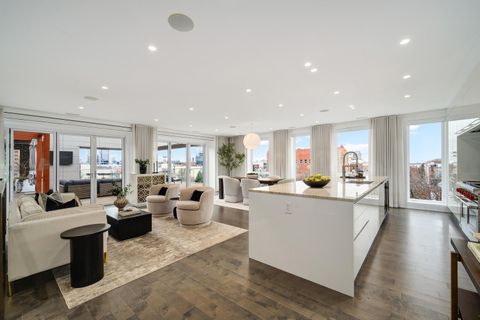 Tiny photo for 1625 N Burling Street #401, Chicago, IL 60614 (MLS # 12541515)