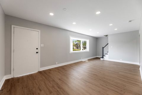 Tiny photo for 6856 W Crandall Avenue, Worth, IL 60482 (MLS # 12475905)