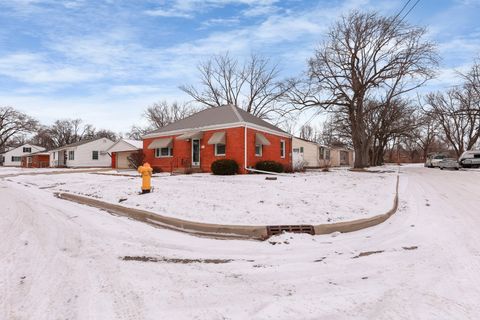 Tiny photo for 1428 Pickwick Street, Ottawa, IL 61350 (MLS # 12604110)