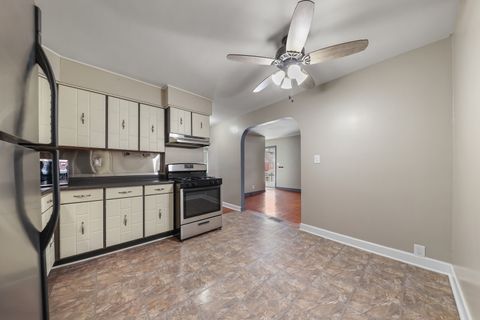 Tiny photo for 1428 Pickwick Street, Ottawa, IL 61350 (MLS # 12604110)