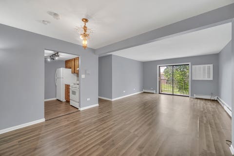 Tiny photo for 138 E Bailey Road #M, Naperville, IL 60565 (MLS # 12739166)