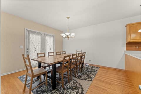 Tiny photo for 825 Braeman Court, Libertyville, IL 60048 (MLS # 12679808)