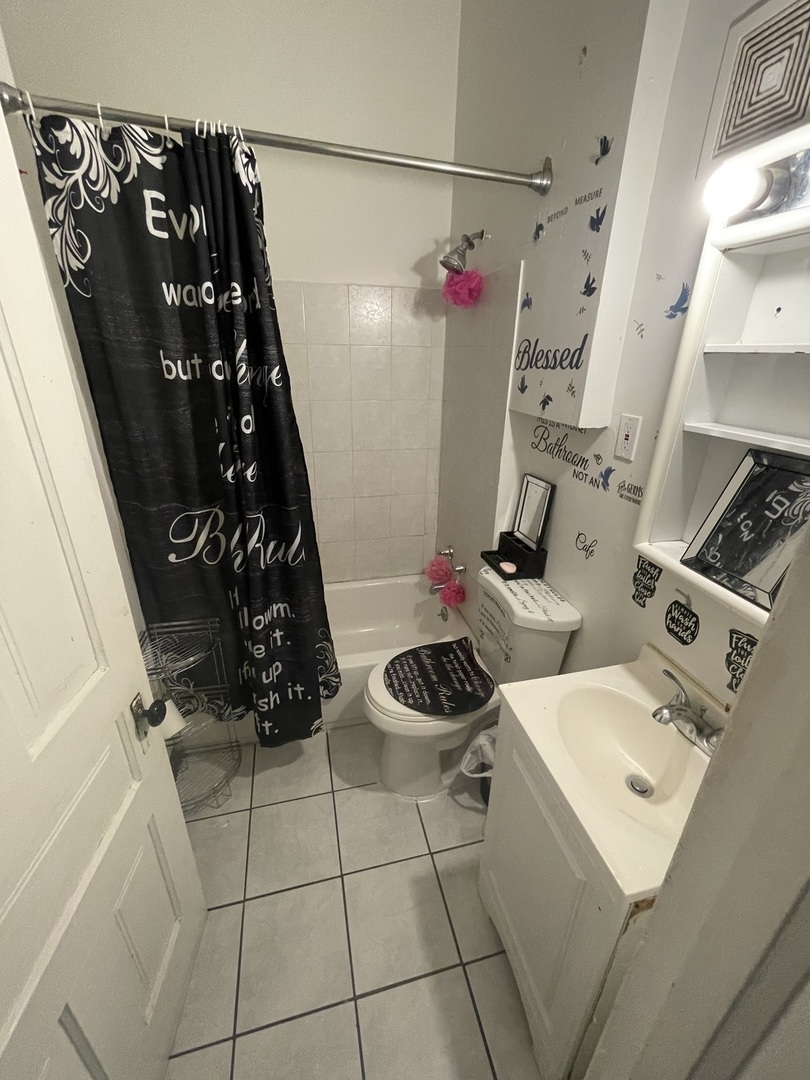 2723 W Washington Boulevard