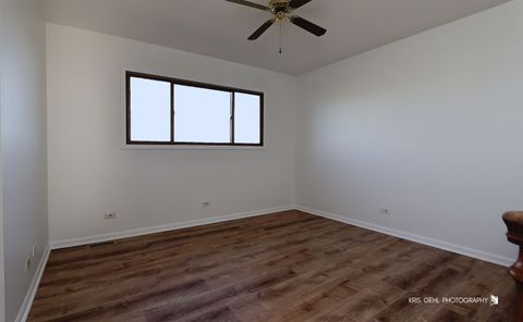 Tiny photo for 34026 N White Oak Lane, Gurnee, IL 60031 (MLS # 12513546)