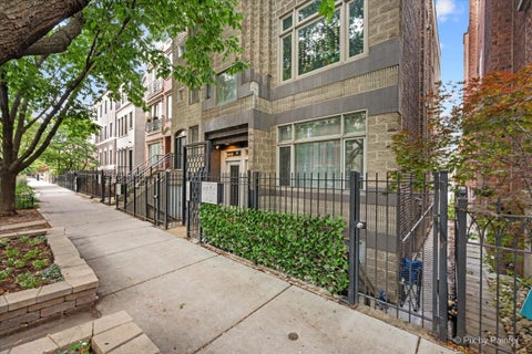 Tiny photo for 1407 N Mohawk Street #1, Chicago, IL 60610 (MLS # 12754756)