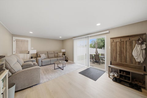 Tiny photo for 10324 S Kolmar Avenue, Oak Lawn, IL 60453 (MLS # 12725260)