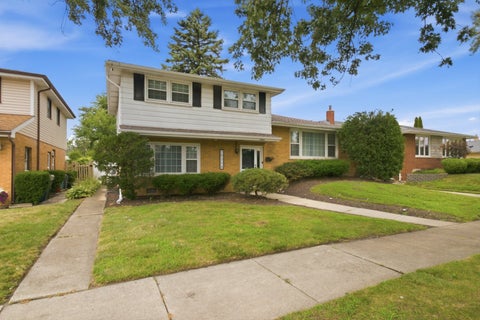 Tiny photo for 10324 S Kolmar Avenue, Oak Lawn, IL 60453 (MLS # 12725260)