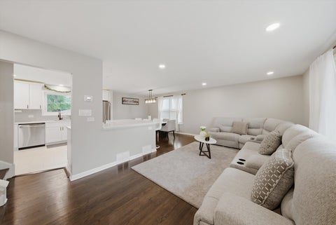 Tiny photo for 10324 S Kolmar Avenue, Oak Lawn, IL 60453 (MLS # 12725260)
