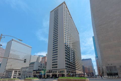 Photo of 535 N Michigan Avenue #806, Chicago, IL 60611 (MLS # 12646973)