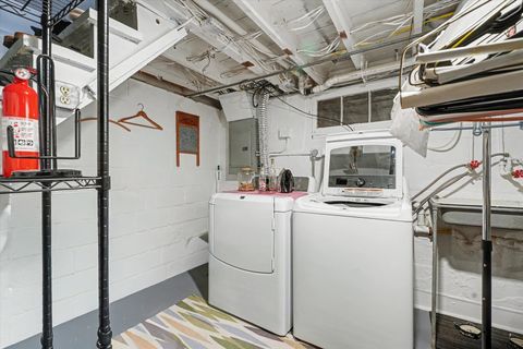 Tiny photo for 1104 W Green Street, Champaign, IL 61821 (MLS # 12619472)
