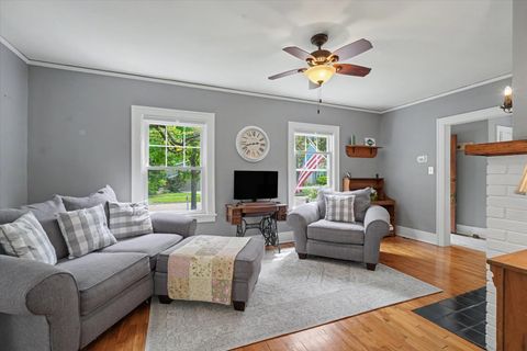 Tiny photo for 1104 W Green Street, Champaign, IL 61821 (MLS # 12619472)