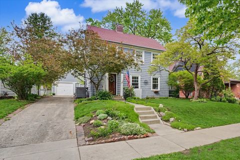 Photo of 1104 W Green Street, Champaign, IL 61821 (MLS # 12619472)