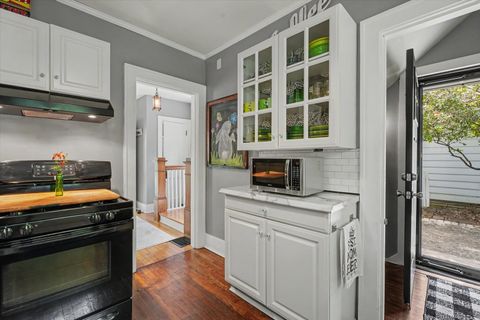 Tiny photo for 1104 W Green Street, Champaign, IL 61821 (MLS # 12619472)