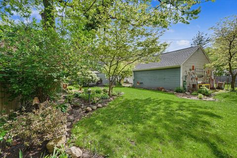 Tiny photo for 1104 W Green Street, Champaign, IL 61821 (MLS # 12619472)