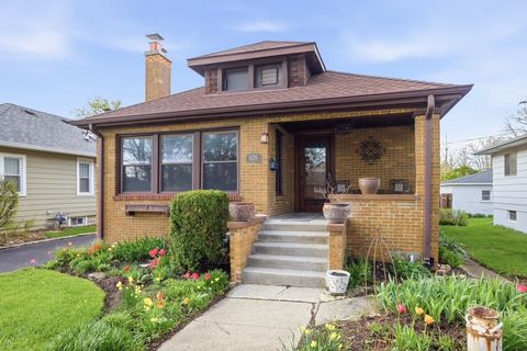 Tiny photo for 628 Franklin Street, Downers Grove, IL 60515 (MLS # 12622259)