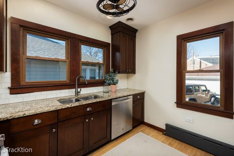 Tiny photo for 628 Franklin Street, Downers Grove, IL 60515 (MLS # 12622259)