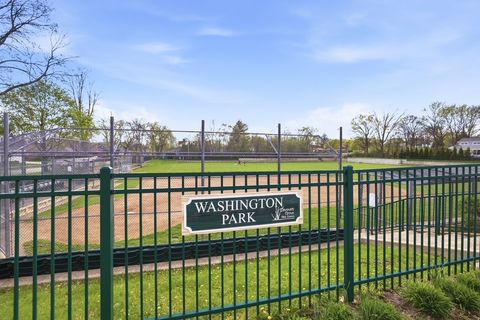 Tiny photo for 628 Franklin Street, Downers Grove, IL 60515 (MLS # 12622259)