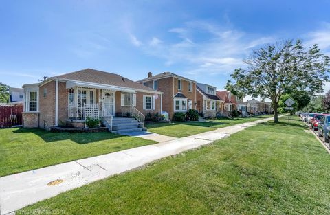 Tiny photo for 3461 N Pacific Avenue, Chicago, IL 60634 (MLS # 12678763)