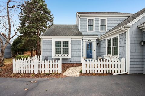 Photo of 388 Narragansett Court, Crystal Lake, IL 60012 (MLS # 12590406)