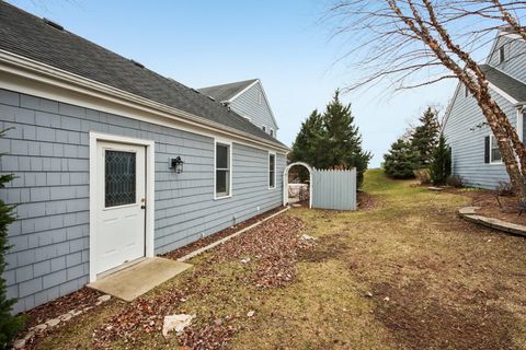 Tiny photo for 388 Narragansett Court, Crystal Lake, IL 60012 (MLS # 12590406)